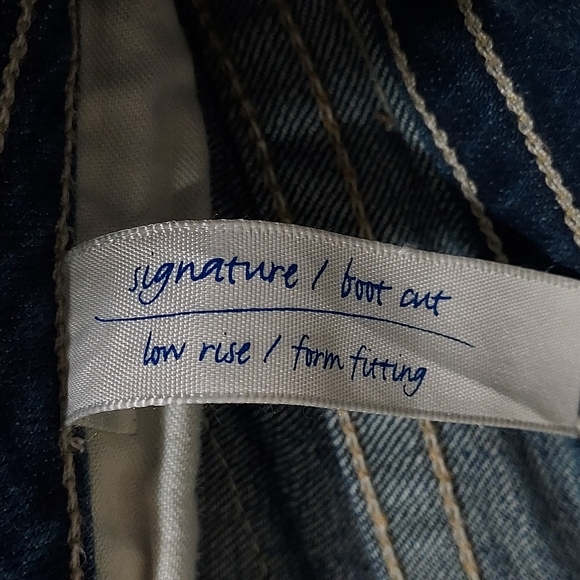 Hudson Jeans, size 30, signature low rise, boot cut, form fitting - Picture 4 of 6